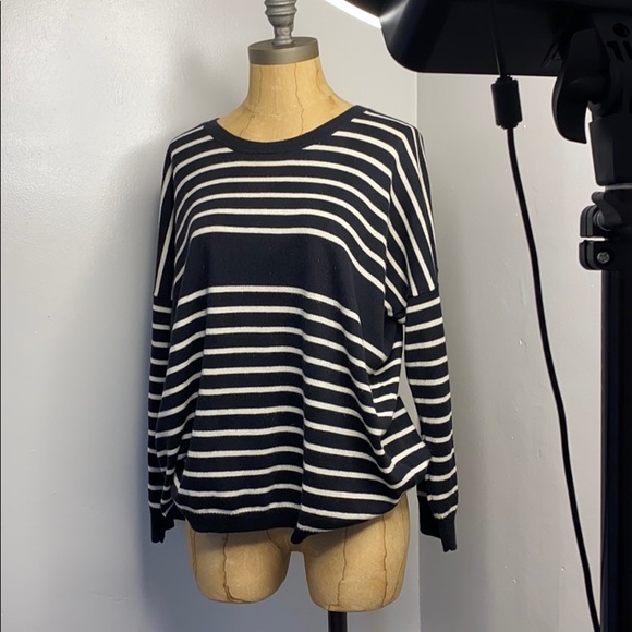 Madewell Crewneck Sweater - Picture 6 of 8